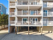 Oceanview Condo, Pool, Walk to CB Pier! Villa