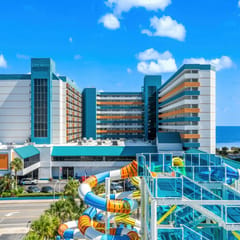 Landmark Resort Ocean View, Beach, Pools, Villa
