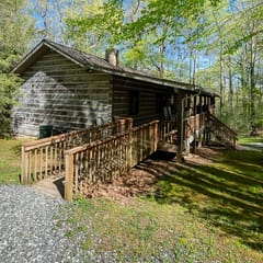 Grey Fox Cabin between Boone and Blowing Rock