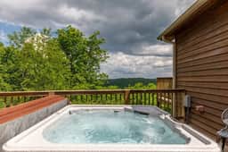 5 O'Clock between Boone & Blowing Rock - Views, hot tub, BBQ smoker, pool table!  Minutes to town. - Image 2