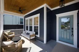 Downtown Wilmington, Walk to Riverwalk & Live Oak Villa - Image 3