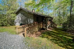 Grey Fox Cabin between Boone and Blowing Rock - Image 5