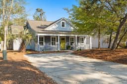 Oak Island Stay | Near Beach, Park & Splash Pad - Image 2