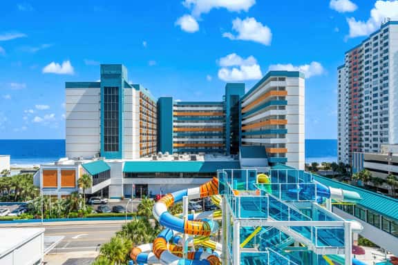 Landmark Resort Ocean View, Beach, Pools, Villa - Image 1