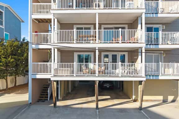 Oceanview Condo, Pool, Walk to CB Pier! Villa - Image 1