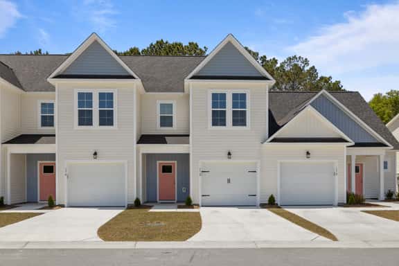 Modern Retreat Minutes to Emerald Isle Beach Villa - Image 1