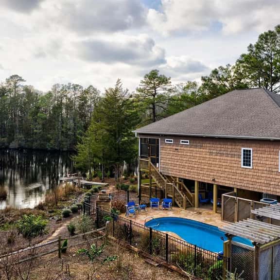 River Road Retreat - Heated Private Pool, Pond, Fi - Image 1