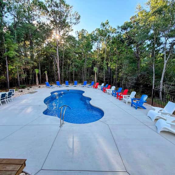 Okeechobee Oasis - Pool, Hot Tub, Games, Pond, Fire Pit, Screened Porch, Outdoor Shower - Image 1