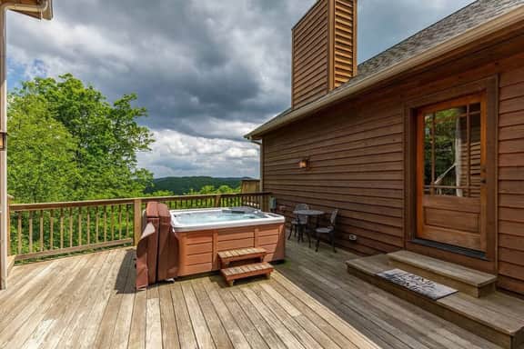 5 O'Clock between Boone & Blowing Rock - Views, hot tub, BBQ smoker, pool table!  Minutes to town. - Image 4