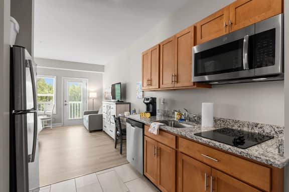 Riverfront King Condo | Pool + Southport - Image 4