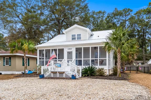 Cozy Beach Cottage Near Ocean Isle Beach - Image 3
