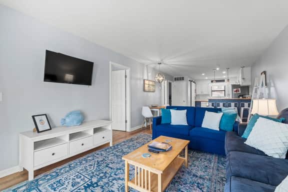 Oceanview Condo, Pool, Walk to CB Pier! Villa - Image 2