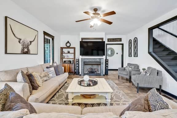 River Road Retreat - Heated Private Pool, Pond, Fi - Image 3