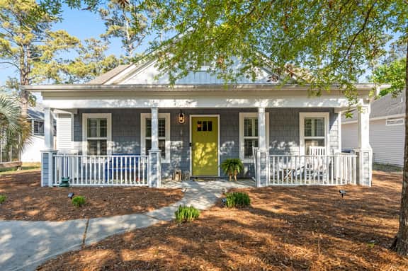 Oak Island Stay | Near Beach, Park & Splash Pad - Image 3