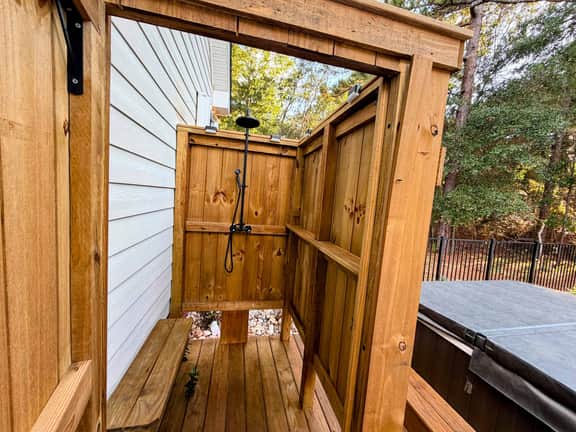 Okeechobee Oasis - Pool, Hot Tub, Games, Pond, Fire Pit, Screened Porch, Outdoor Shower - Image 3