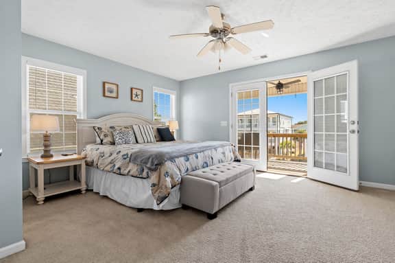 Carolina Beach Family Getaway | Walk to Beach! - Image 4