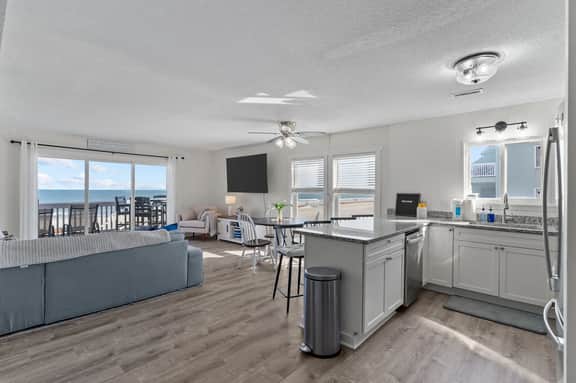 Carolina Beach Oceanfront, Steps to Pier, Pool! Villa - Image 5